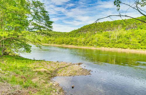 Waterfront Flippin Retreat with White River Access! - Foto 39