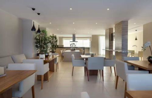 By Hospede Fácil - Studio Prime Requinte - Piscina, academia, Sauna, Garagem - Foto 10