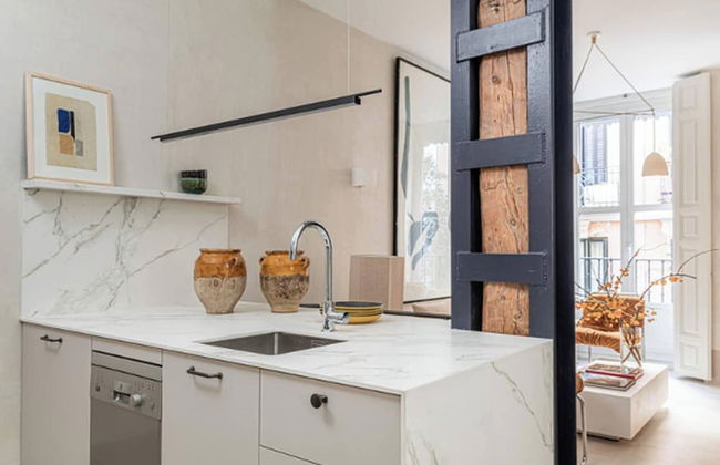 Exclusive Apartment Nestled in the Vibrant Neighborhood of Neptuno - Foto 6