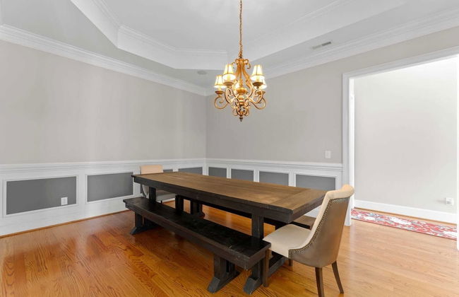 Whitetail Cove by Avantstay Lakefront w/ Pool + Private Dock Sleeps 20 - Photo 13