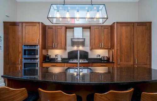 Georgian Elegance with Patio Garden West End - Pass the Keys - Foto 10