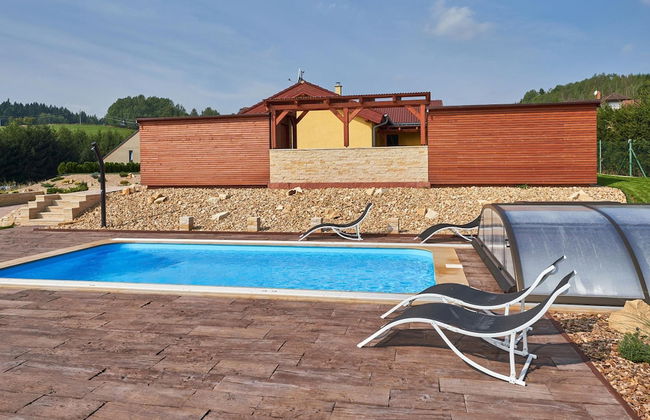 Cerna Kcg350 in Cermn - Foto 43