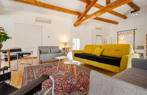 Gite dans un Mas Provençal avec Jacuzzi - Foto 15