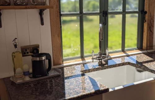 Kenny’s Hut - Foto 5