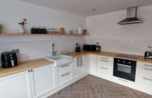 The Blue house on the wall - Foto 11