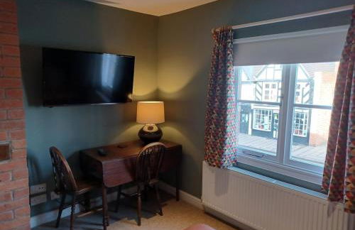 The Studio Loft - A cosy town centre apartment - Photo 13