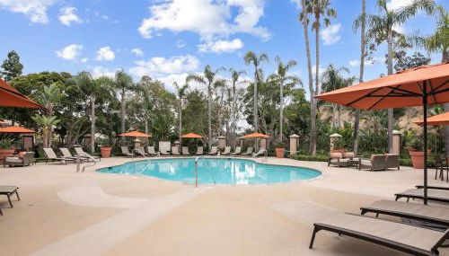 Stylish 1BR with KING Bed, Pool, Jacuzzi & Gym, Free Parking, Near UCSD - Foto 4