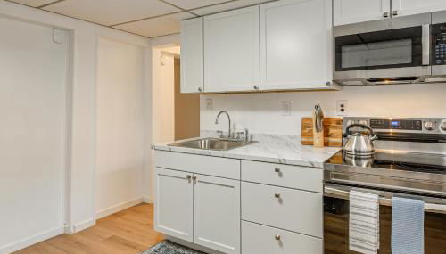 Work and Play in Alexandria! DMV Commuter Base - Foto 3