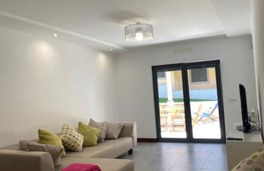 Sunset House With Seaview & Terrace by Vacationy - Foto 46