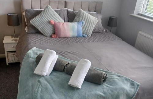 2 Bed Bungalow - Sleeps 4 - Pets - Parking - Wifi - Foto 4