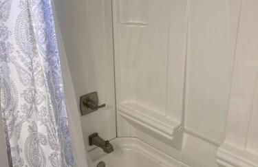 Farmhouse with game room, fire pit and creek - Foto 11