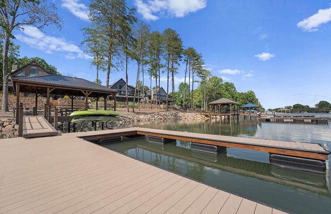 Black Bear Lodge by Avantstay Lakefront Dock Pool Theater Sleeps 20 - Foto 67
