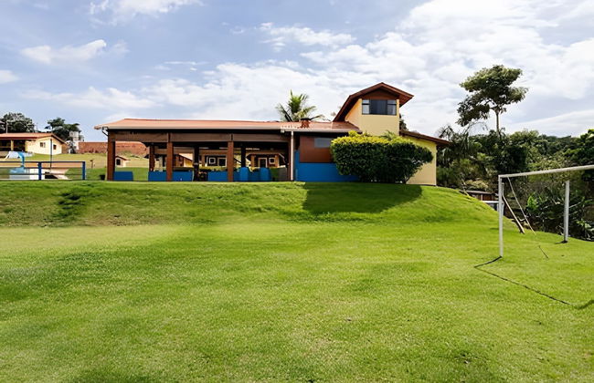 Chácara com 4 Chalés grande piscina - Foto 69