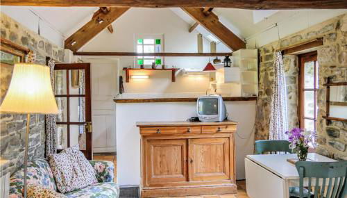 Gorgeous Home In Quettehou With Wifi - Foto 2