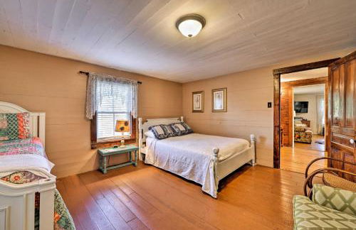 Lil Red Hen Cottage in the Boone Area with Hot Tub - Foto 18