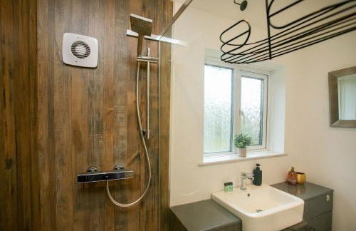 4 Bed Contractor Accommodation in Longbridge - Foto 11