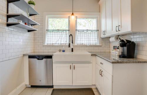 Home with Private Yard Less Than 2 Mi to Hollis Garden! - Foto 9