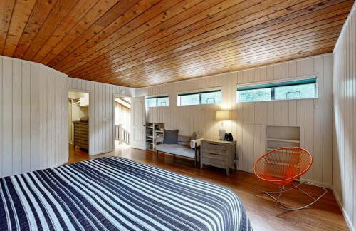 Tree House - Photo 15