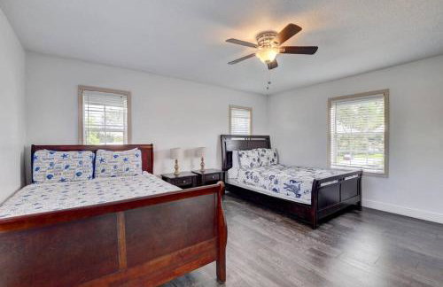 5 BR Mansion with Pool and non-heated Jacuzzi Games in Boynton Beach - Photo 60