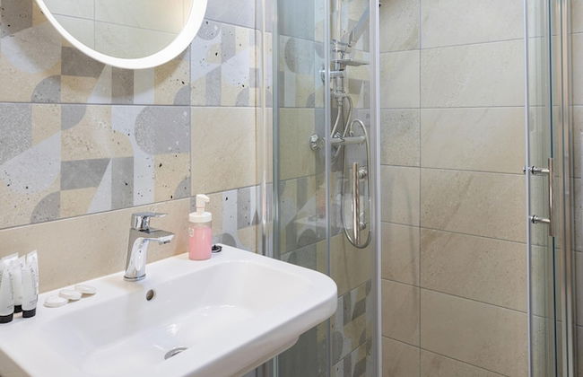 Colorful Studio Near Kvaternik Square - Photo 7