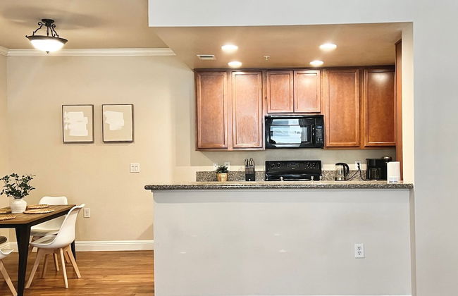 Relaxing 2-br Apt With Pool Hot Tub Gym - Foto 4