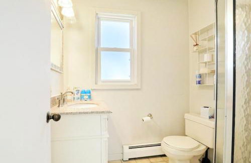 Cheerful 3 Bedroom Beach Front Cottage with Fire Place - Foto 3