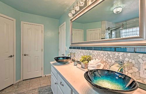 Near Trails, Lakes and Golf Pinetop Home with Deck - Foto 12