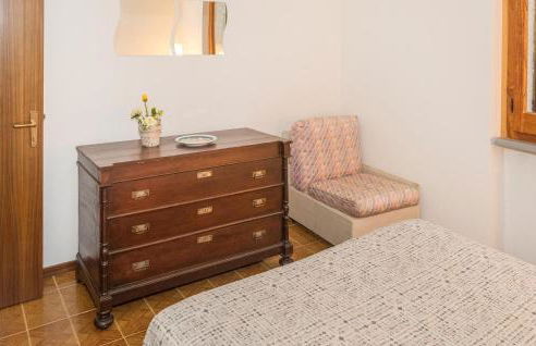 Awesome Home In Cerqueto Di Civitella - Foto 6