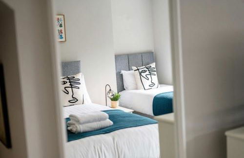Two Apartments in One , City Centre, Sleeps 11! - Foto 28