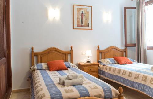 Apartamentos Vista al Puerto - Foto 17