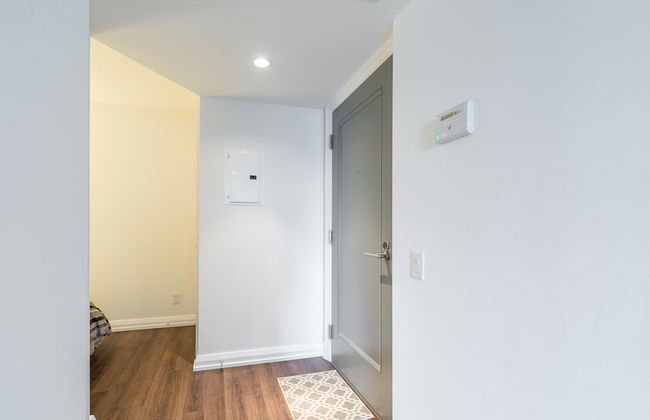 Charming Yorkville Condos - Photo 38