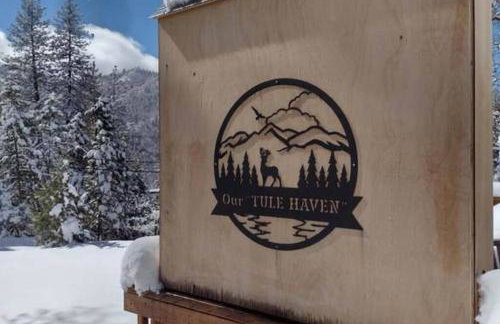 Sequoia Retreat- Spacious Cabin, Hot tub, & Sundeck - Foto 10