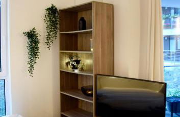 Stilvolle Wohnung mit Balkon & Parkplatz - Foto 13