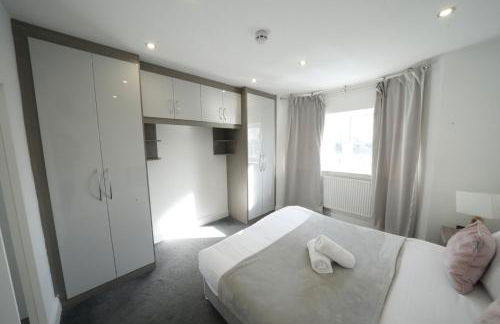HEATHROW AIRPORT apartments-FREE parking-Free underground to and from Heathrow-30 min central London - Foto 36