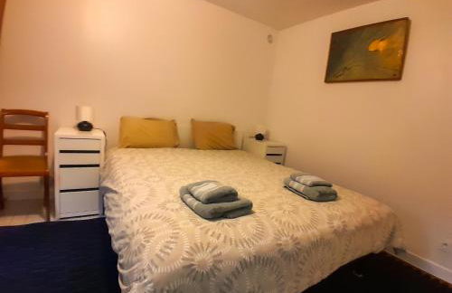 Appartement T2 au Calme - WiFi rapide, Parking & Bureau - Foto 14