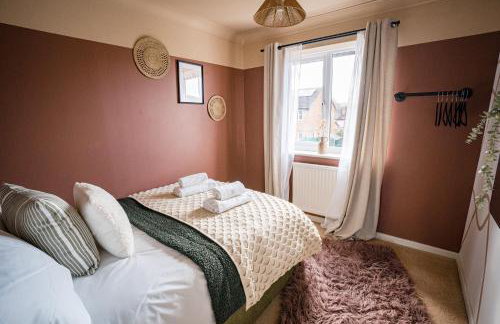 Sleeps 8-10 Cotswold Home with Hot Tub & Parking - Foto 30