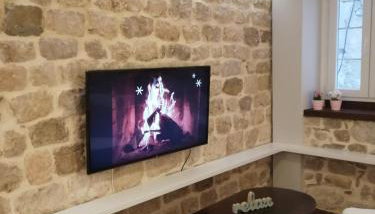 V&M Luxury Studio - Photo 3