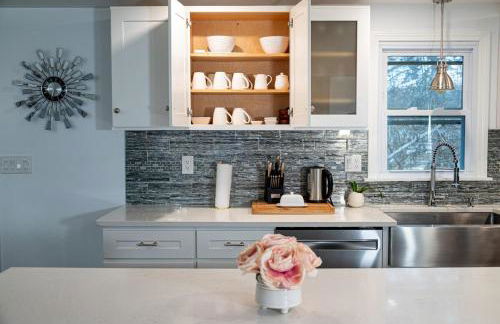 Lovely Home, centrally located! - Photo 33