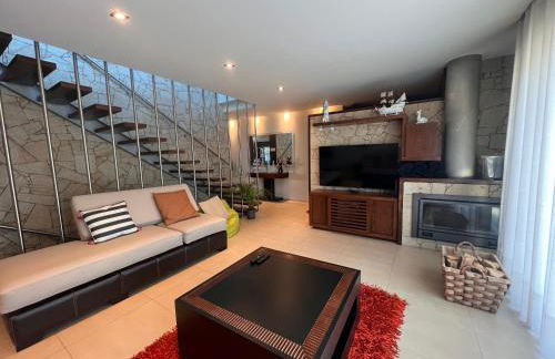 O CANTINHO ENTRE A RIA E O MAR - with hot water pool all year round - Foto 13