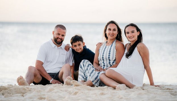 Private Vacation Photoshoot with Photographer in Tybee Island - Photo 5