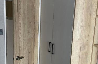 Chichester Lakeside Holiday Park Lakefront Lodge - Foto 33