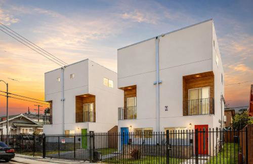 Spacious 4BR Townhouse with Free Parking Near DTLA - Foto 3