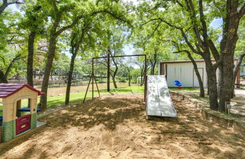 Papas Lakefront Hideaway - Photo 27