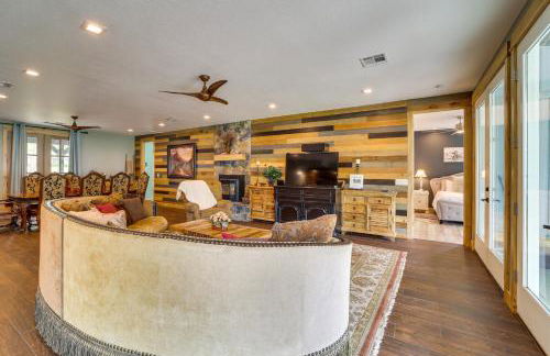 Lakefront Afton Home with Hot Tub and Game Room! - Foto 4