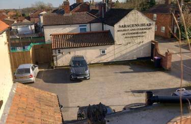 Saracens Head above the pub near Chaple st Leonards - Foto 53