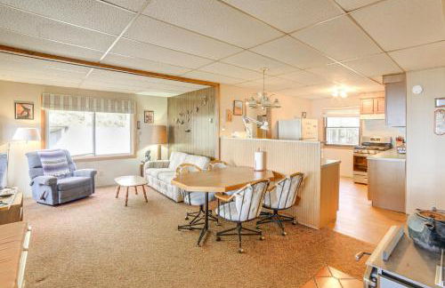 Dock and Fire Pit Lakefront Cottage in Gould City! - Foto 7