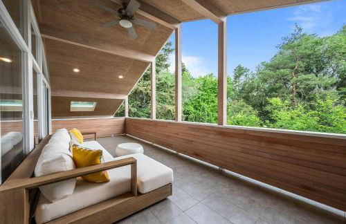 1010 Rosehill Dr - Photo 3