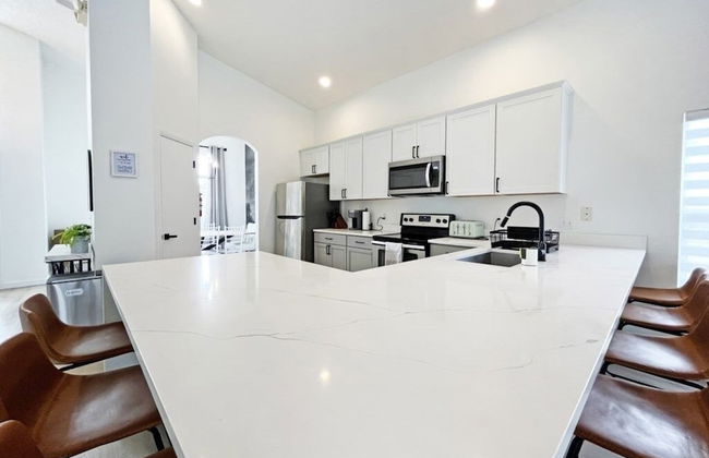 Secret Tunnel House 6 Bedroom Home by RedAwning - Foto 27