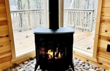 Outstanding Retreat with Dock, Game Space and Lake Views in Wisconsin - Foto 19