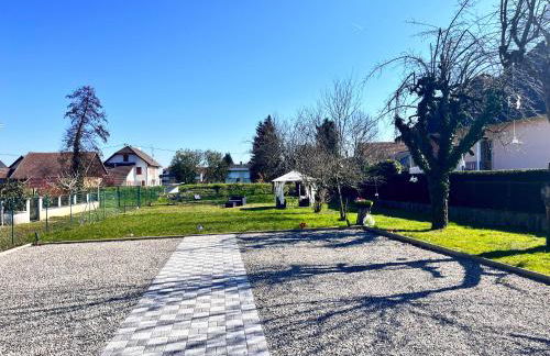 La Marilyn by Leslodgespa - Confort haut de gamme, salle de bain privée, jardin et cuisine commune, à 5 minutes de l'aéroport - Foto 14